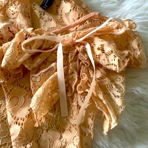 FOREVER 21 Lace Top - Picture 5 of 5